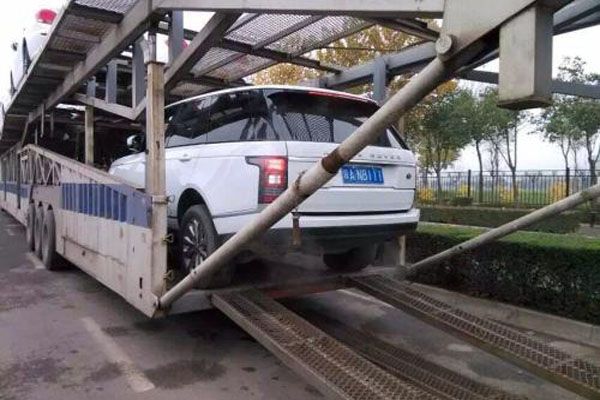 板車托運小汽車安全嗎？(圖1)